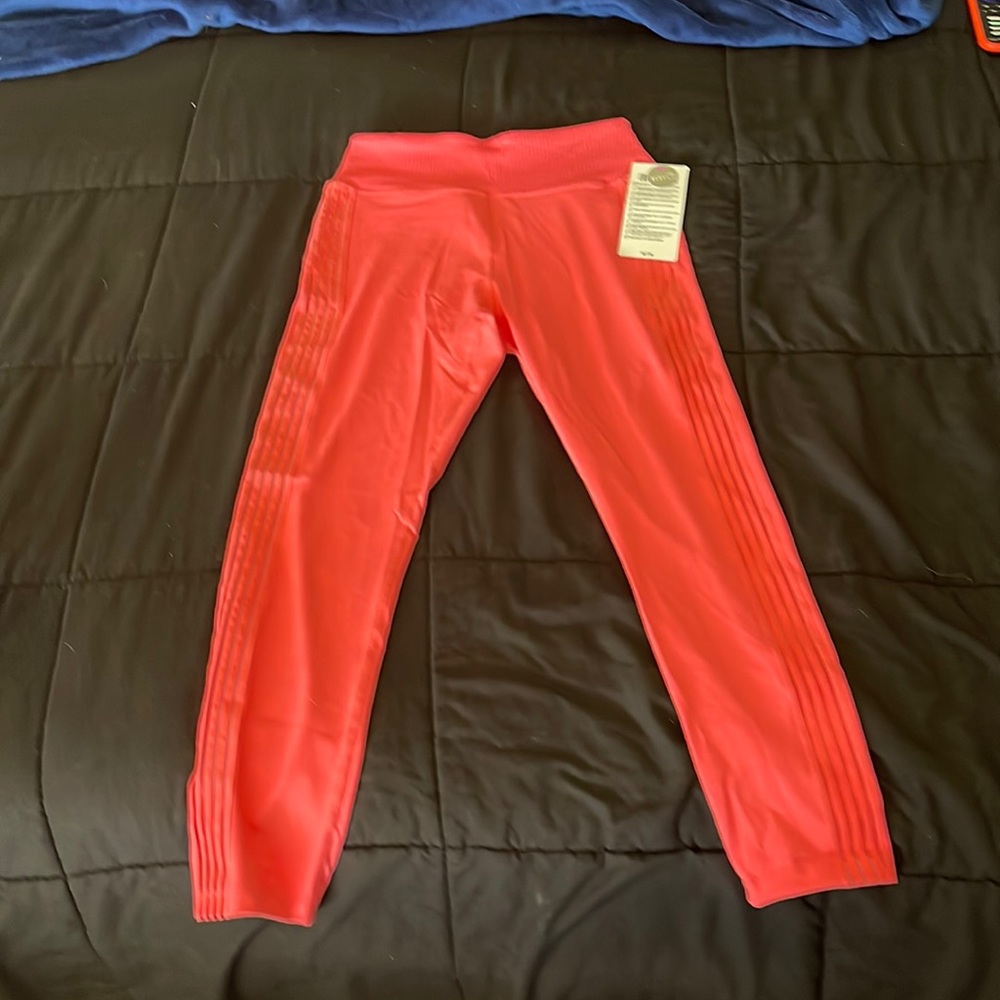 Pink Victoria’s Secret ultimate leggings